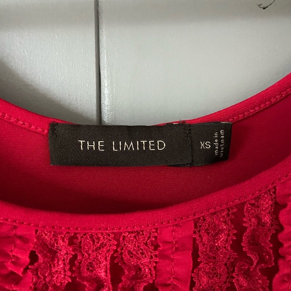 The Limited Red Ruffled Tanktop - Picture 3 of 6